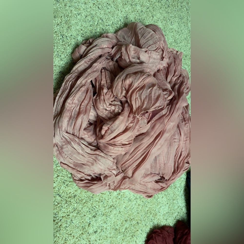 Dusty rose table runners
